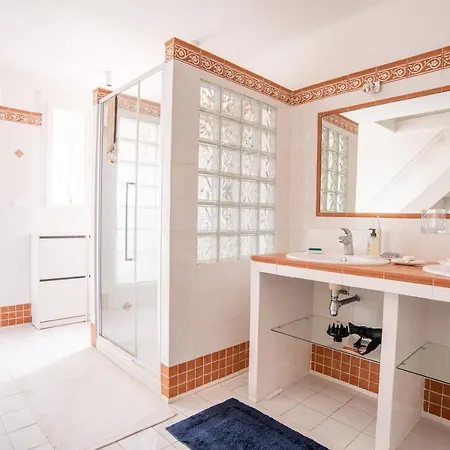 Welcome To The Nossi Be Casa vacanze La Garde (Var)